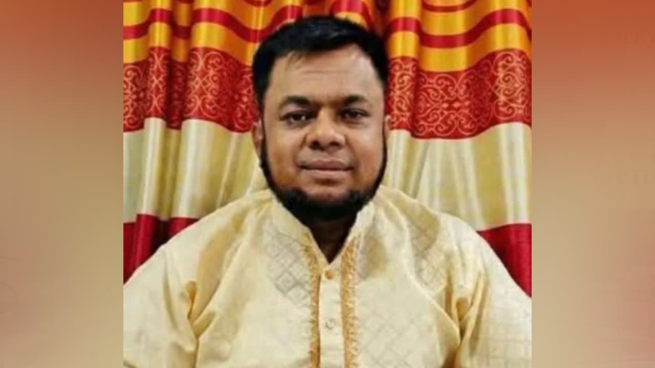 ছাত্রীকে ব্ল্যাকমেইল করে ‘ধর্ষণ’, প্রধান শিক্ষক গ্রেপ্তার