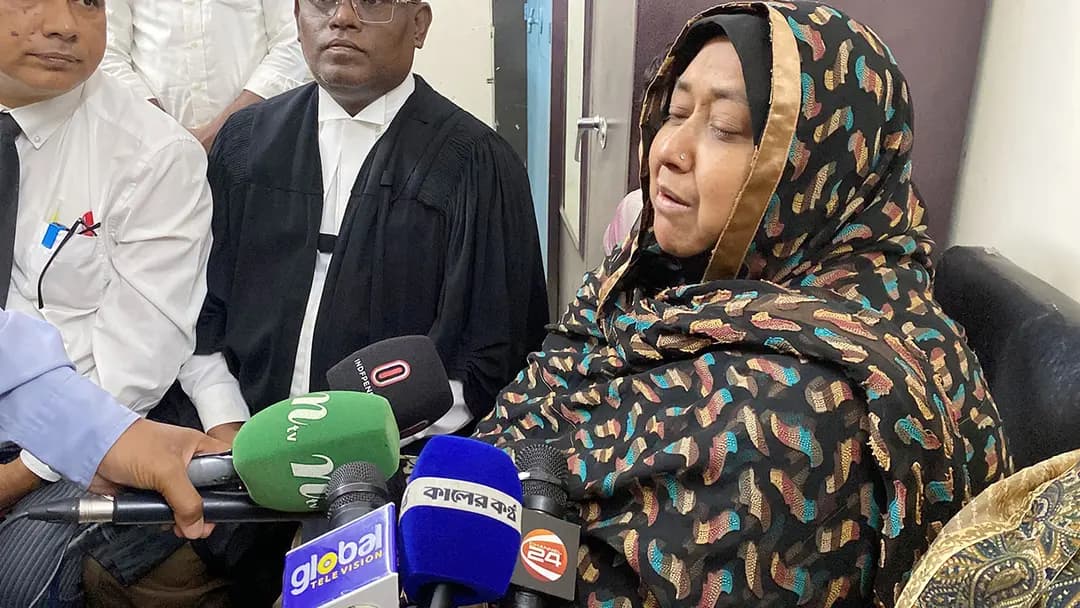 রায় পড়ার সময় ফুঁপিয়ে ফুঁপিয়ে কেঁদেছেন অদিতার মা