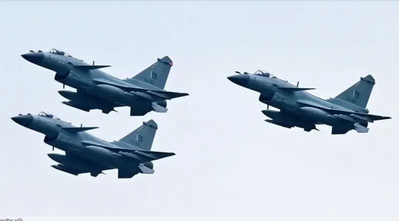 চীন থেকে ২৭ হাজার কোটি টাকা ব্যয়ে ২০টি যুদ্ধবিমান কিনছে বাংলাদেশ