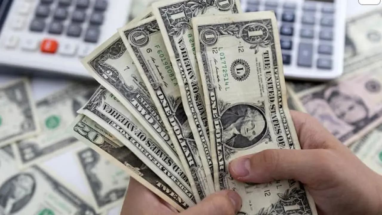 টাকার বিপরীতে ডলারের দাম আরও বাড়ল