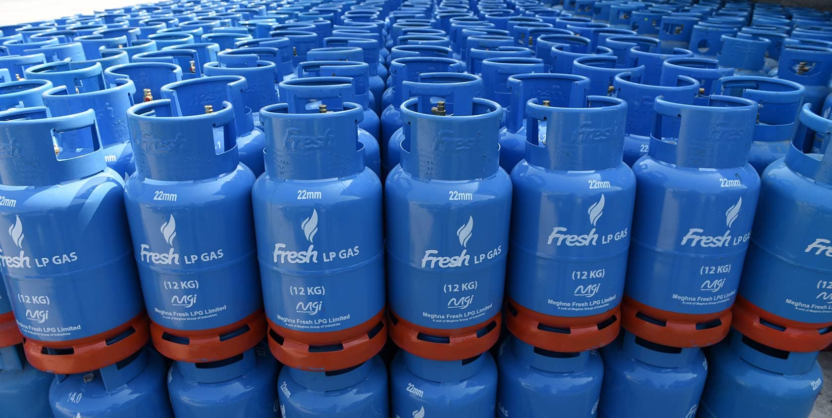 এলপিজির দাম বাড়বে কি না জানা যাবে আজ