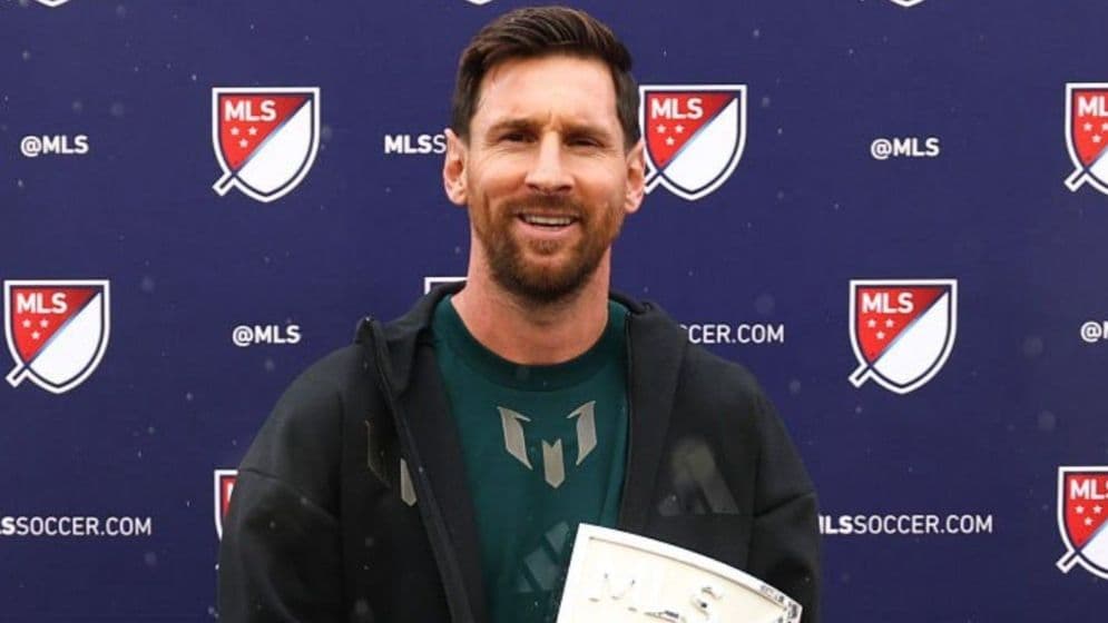 লিগের সেরা হয়ে রেকর্ড গড়লেন মেসি