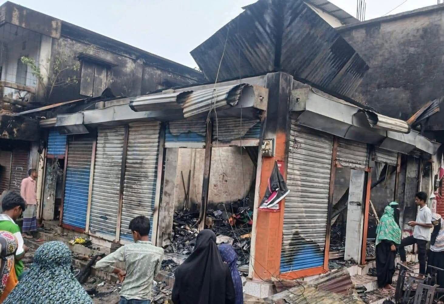 কোম্পানীগঞ্জ বাজারে ভয়াবহ অগ্নিকাণ্ড, পুড়ে ছাই ৩ দোকান