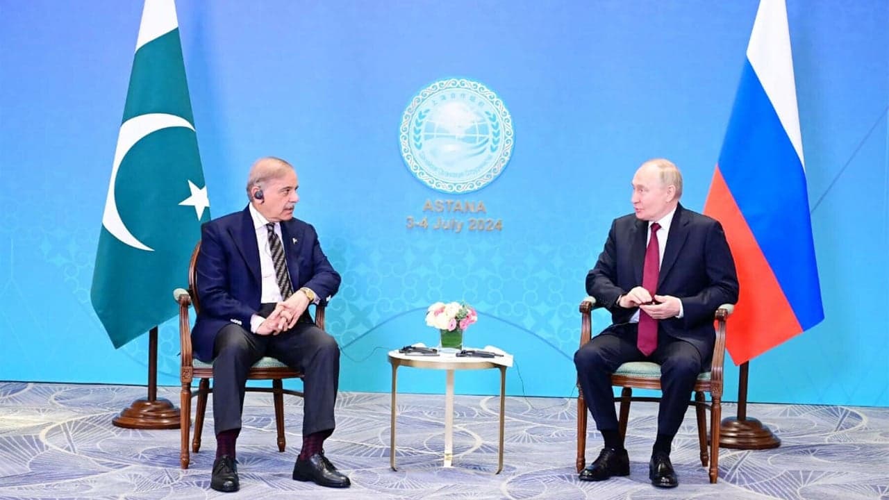 পাকিস্তানকে হ্রাসকৃত মূল্যে তেল সরবরাহের প্রস্তাব রাশিয়ার