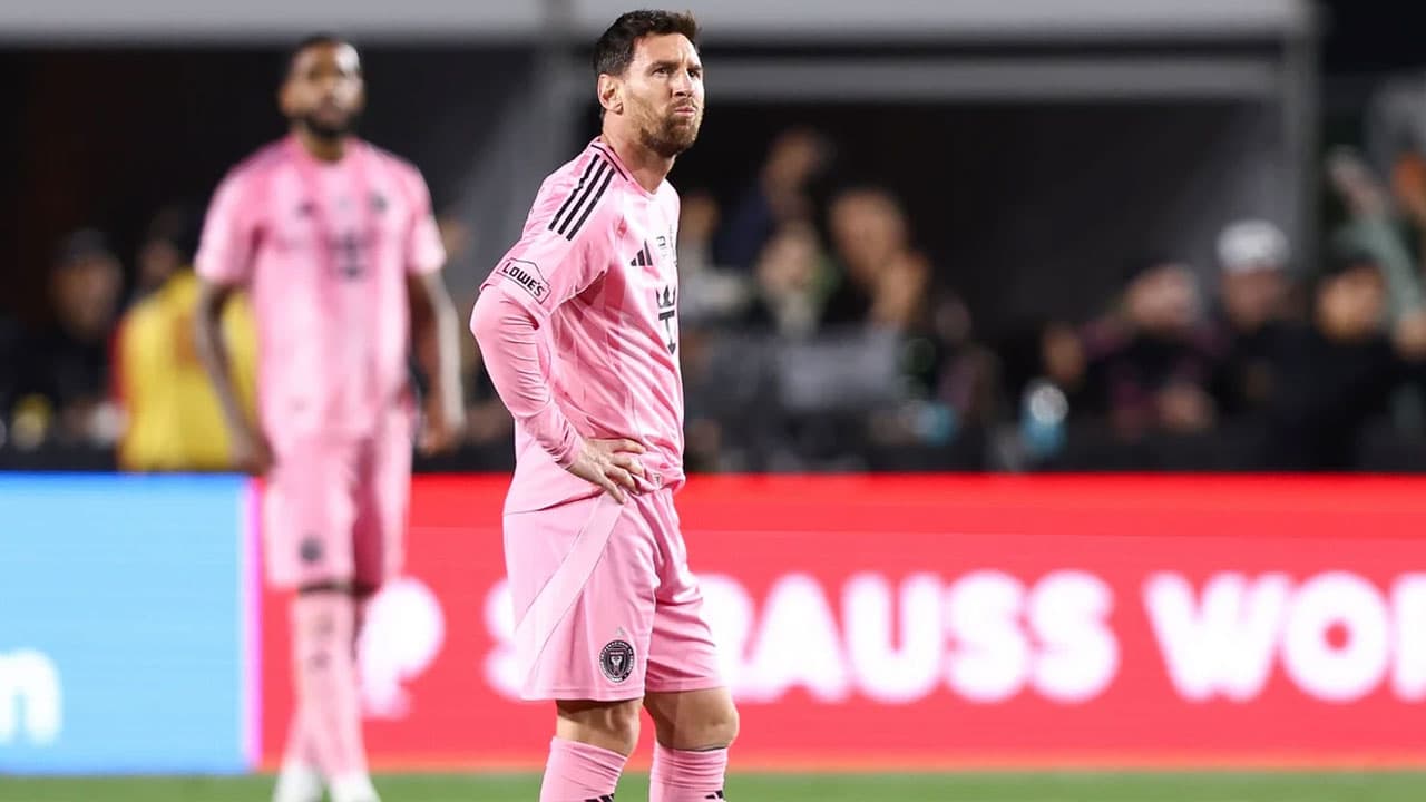 রেফারির রুমে মেসির অনুপ্রবেশ ইস্যুতে রায় দিলো এমএলএস