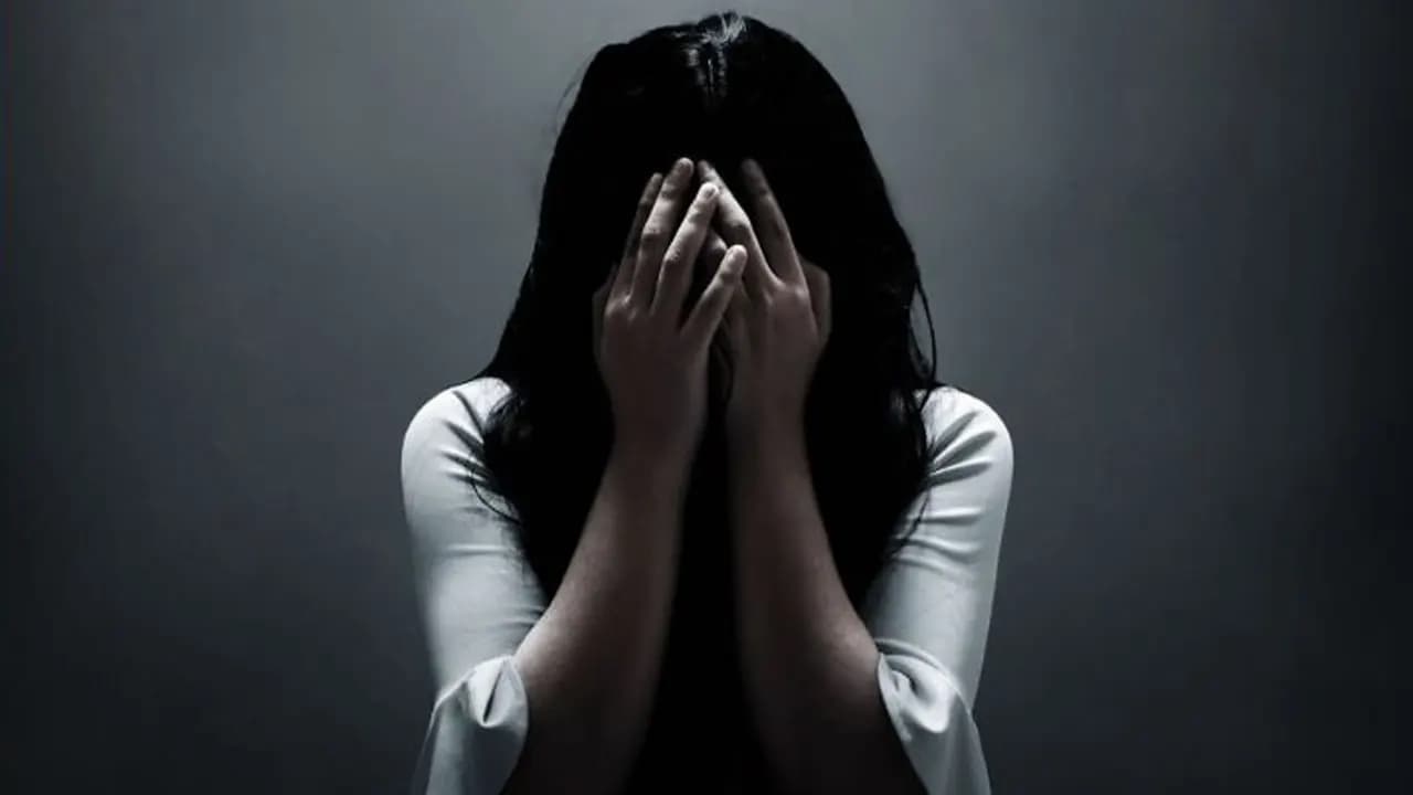 প্রেমের প্রস্তাব প্রত্যাখ্যান করায় কিশোরীকে ধর্ষণের অভিযোগ