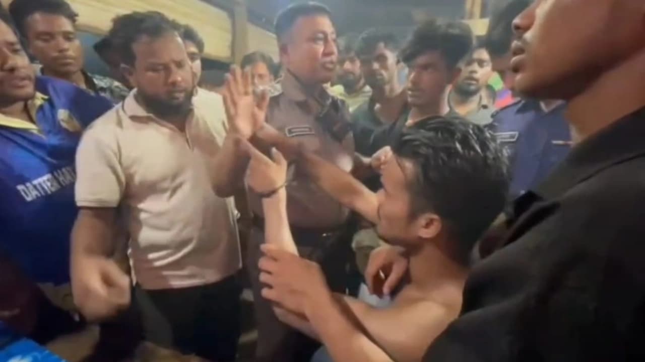 নোয়াখালীতে আটক মাদক কারবারিকে ছাড়িয়ে নিতে ধাওয়া-পাল্টাধাওয়া